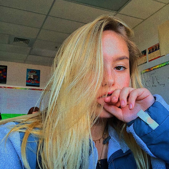 Meet your Posher, Hannah - Picture 1 of 1